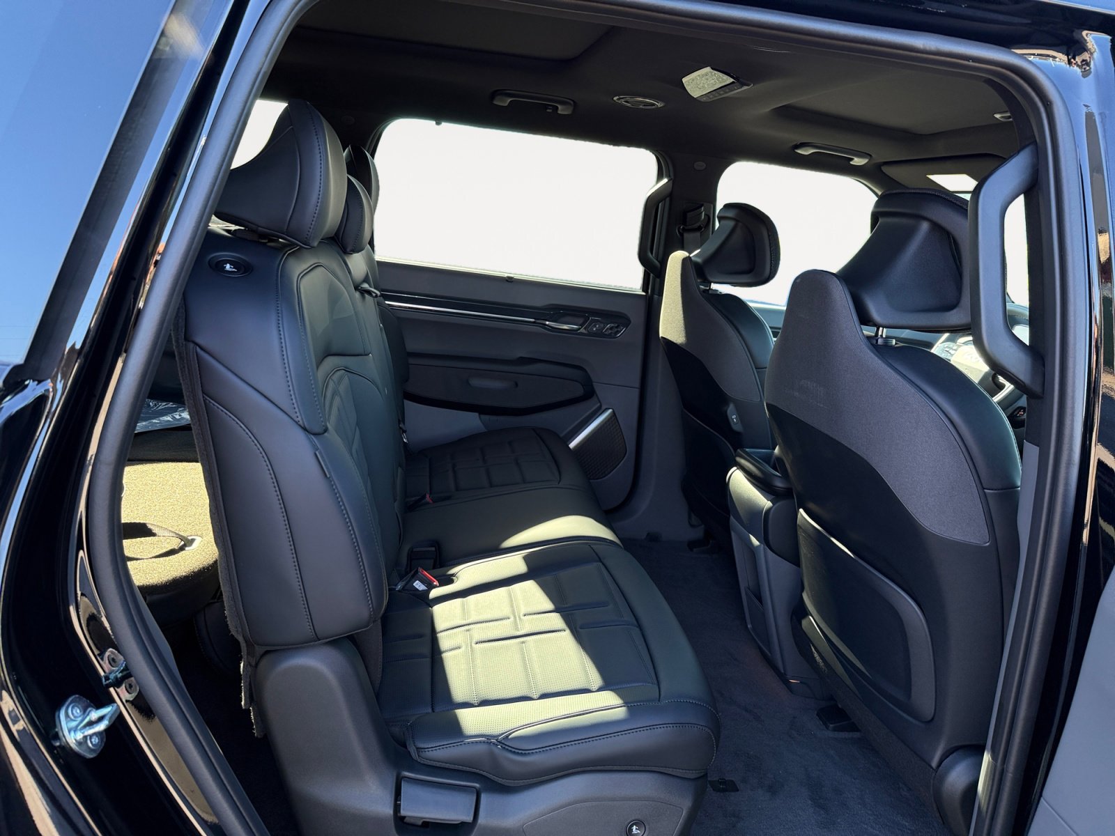 New 2026 Kia EV9 Land w/ Nightfall Edition Package image 18