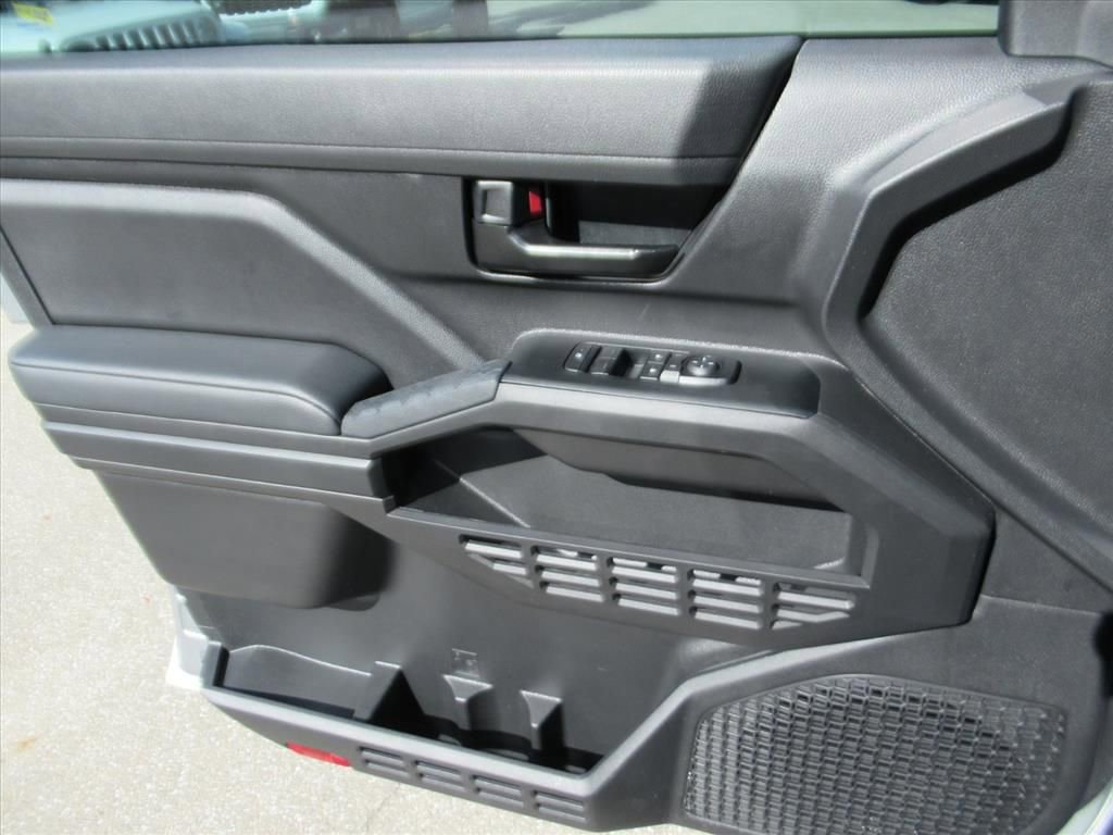 Used 2025 Toyota Tacoma SR w/ Towing Package AWD/4WD image 26