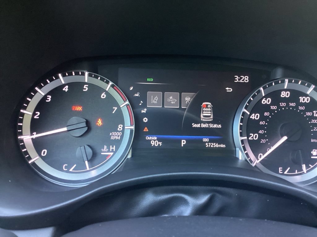 Used 2023 Toyota Highlander XLE AWD/4WD image 12