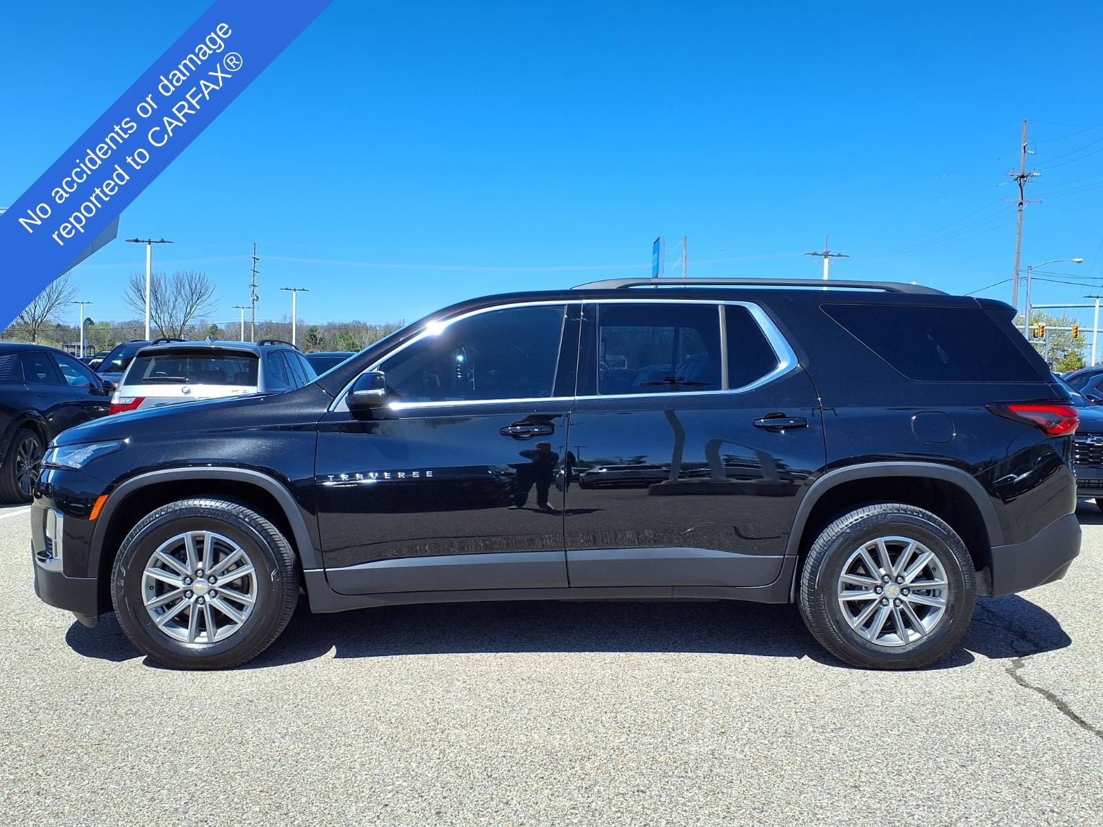 Used 2023 Chevrolet Traverse LT image 8