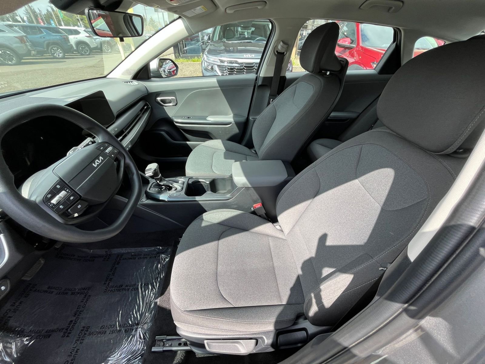 Used 2025 Kia K4 FWD image 28