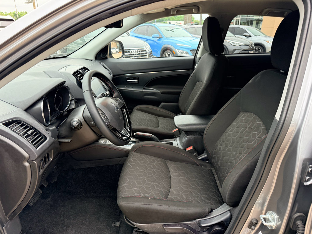 Used 2024 Mitsubishi Outlander Sport AWD image 12