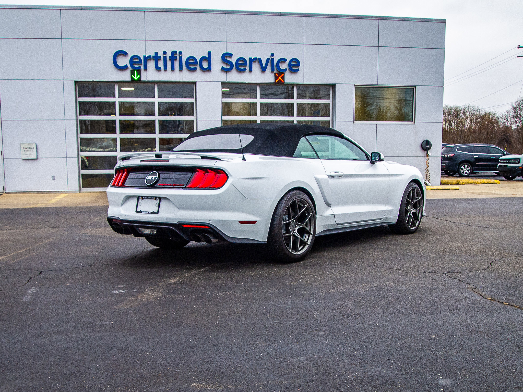 Used 2019 Ford Mustang GT Premium w/ Equipment Group 401A RWD image 7