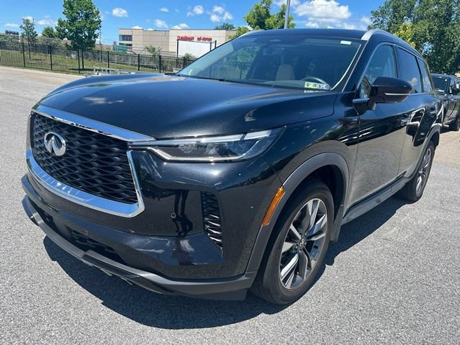 Certified 2023 INFINITI QX60 Luxe w/ Performance Audio Package AWD/4WD image 7