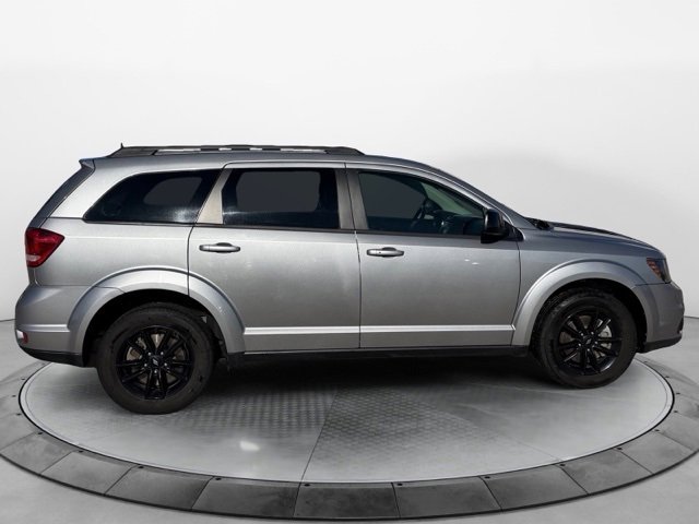 Used 2019 Dodge Journey SE w/ Blacktop Package image 2