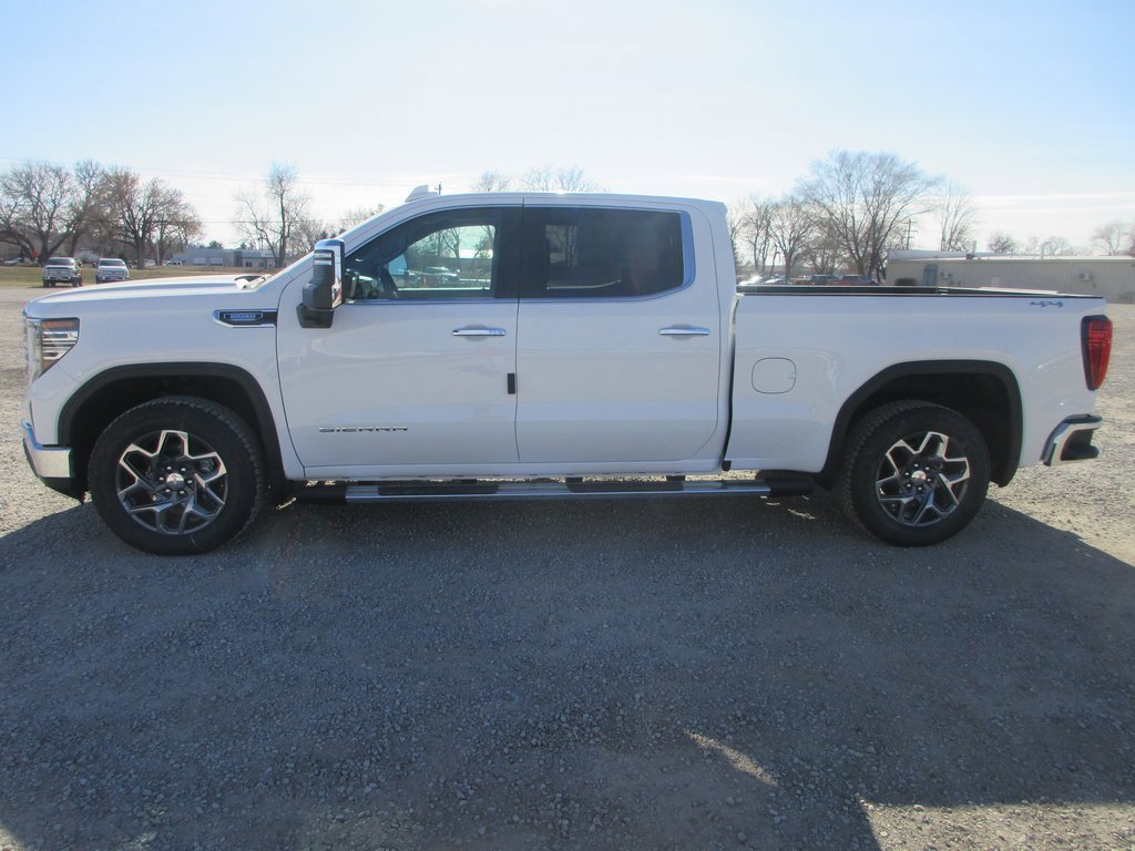 New 2026 GMC Sierra 1500 SLT image 9