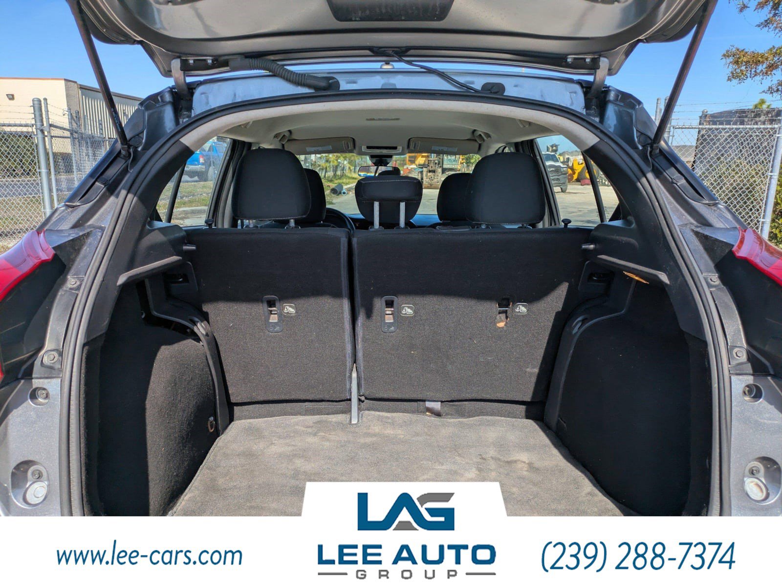 Used 2020 Nissan Kicks S image 9