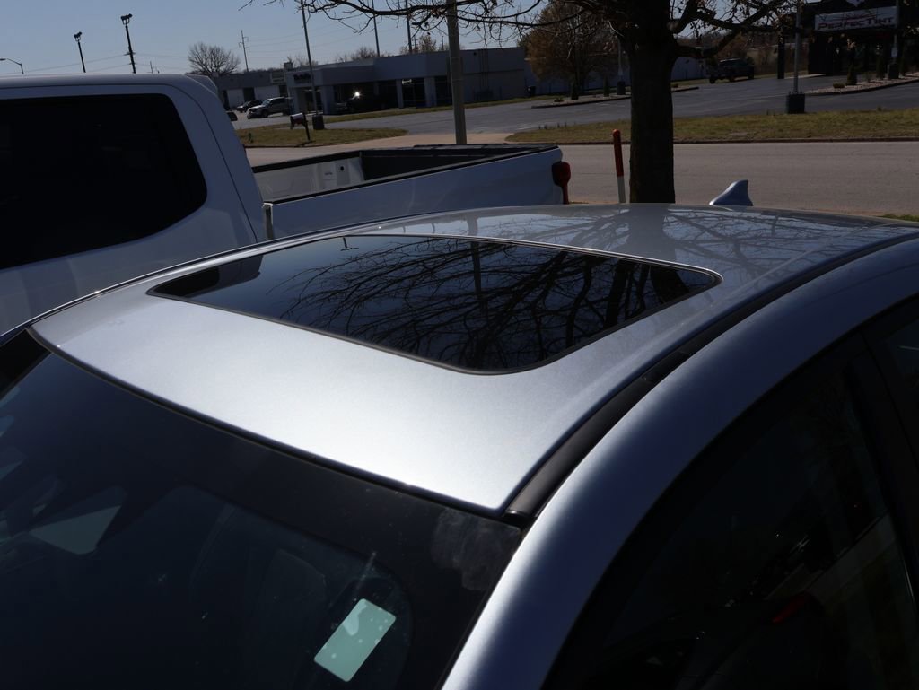 Used 2023 Subaru Legacy Limited image 13