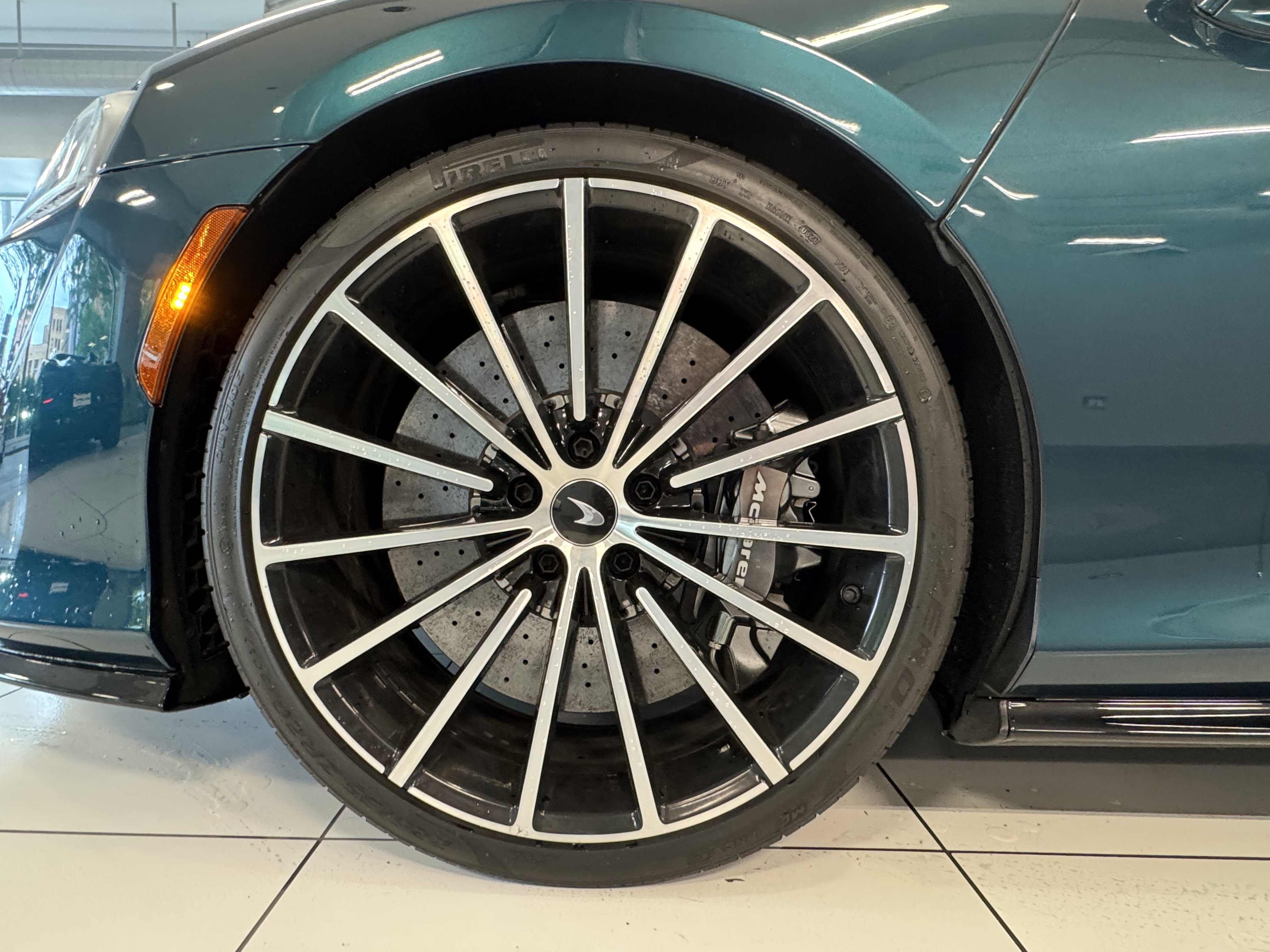 Used 2021 McLaren GT image 16