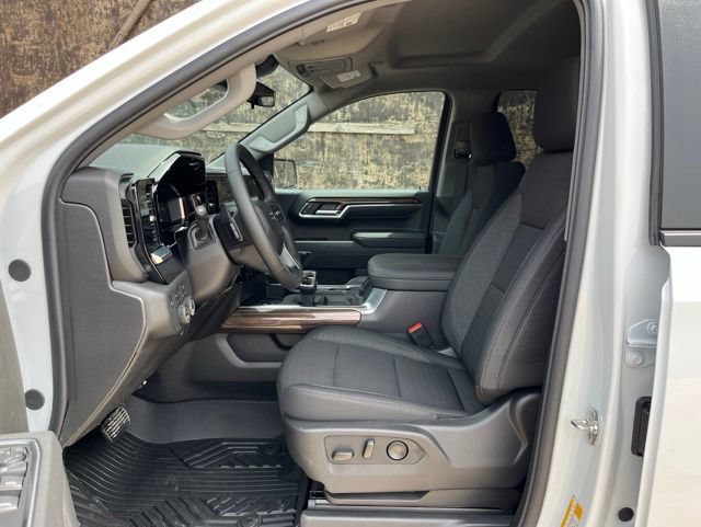 New 2026 Chevrolet Silverado 1500 LT Trail Boss w/ LPO, Dark Essentials Package AWD/4WD image 14