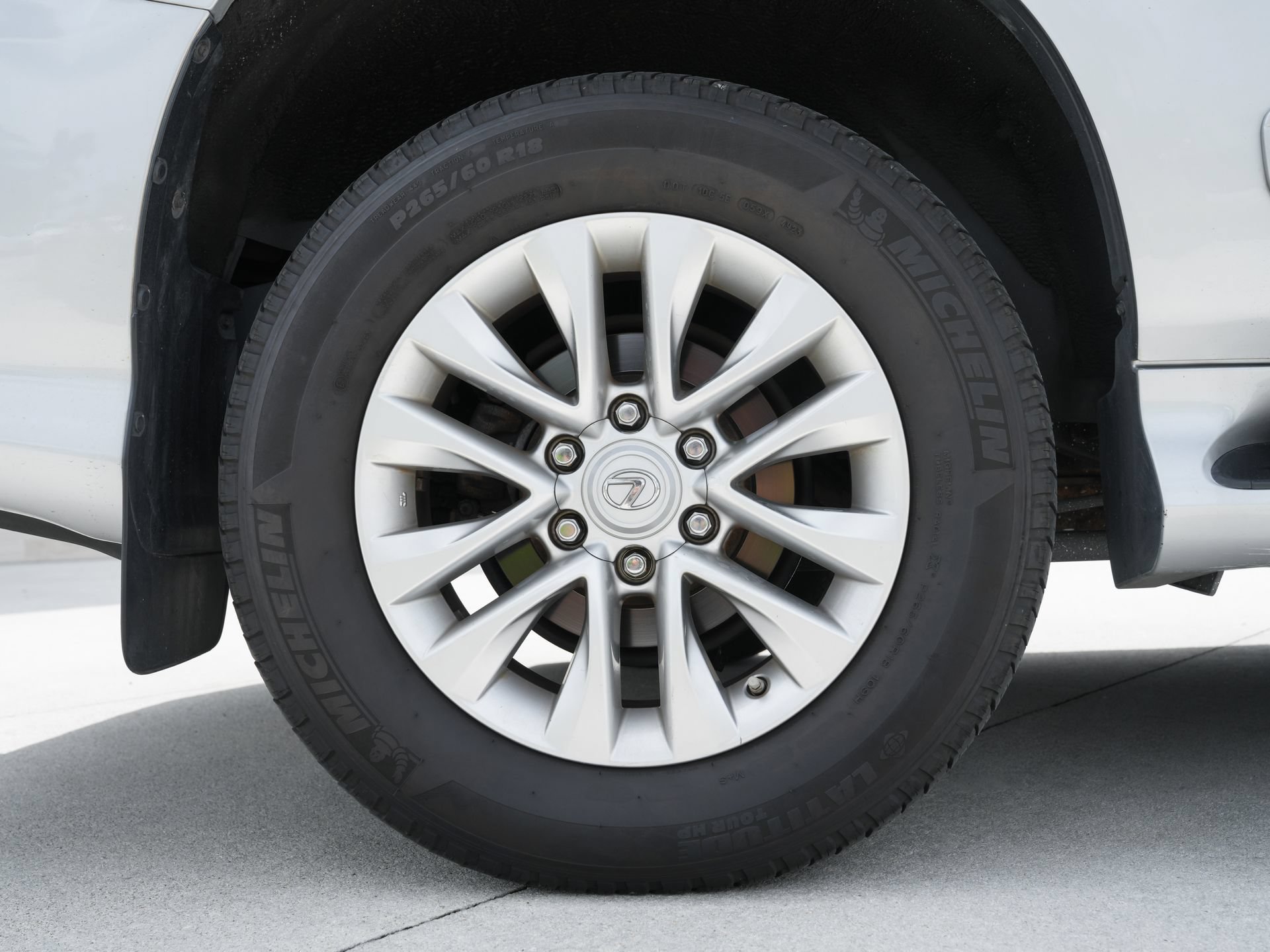 Used 2014 Lexus GX 460 w/ Premium Package AWD/4WD image 13