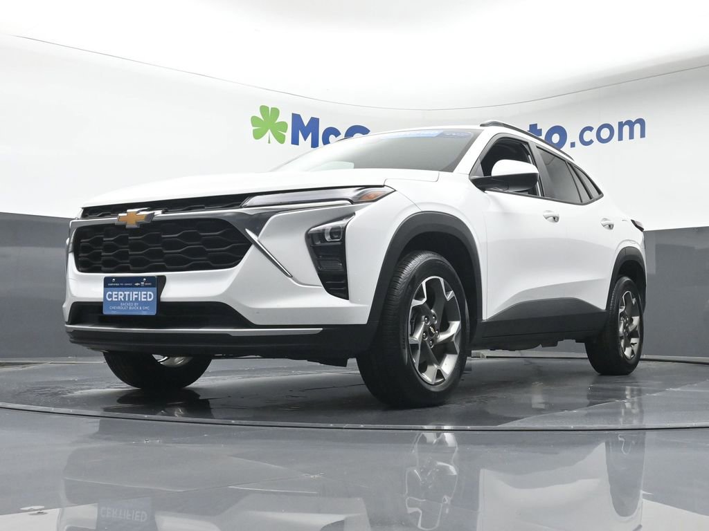 Certified 2024 Chevrolet Trax LT w/ Driver Confidence Package image 5