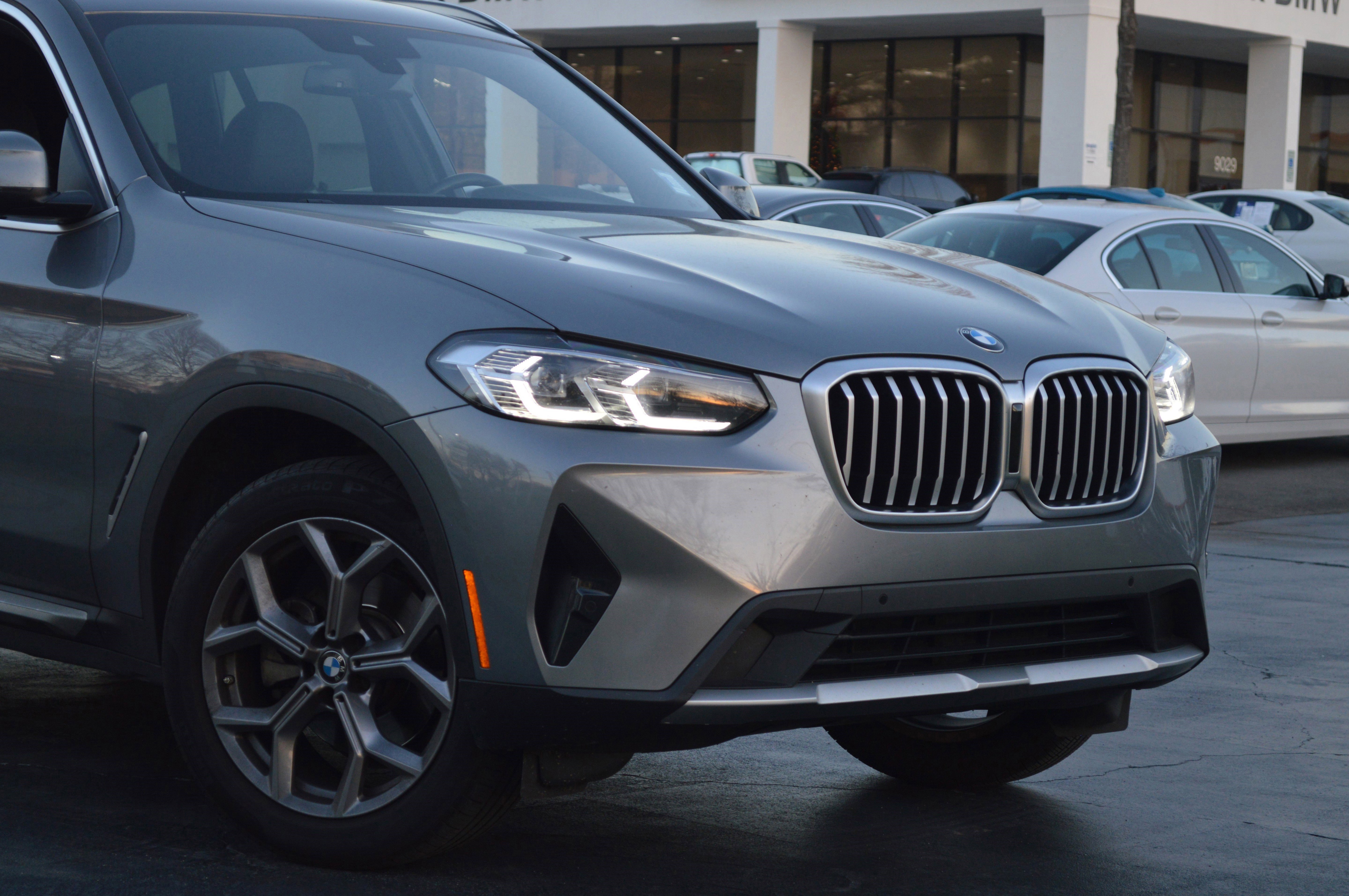 Certified 2023 BMW X3 xDrive30i w/ Convenience Package image 2