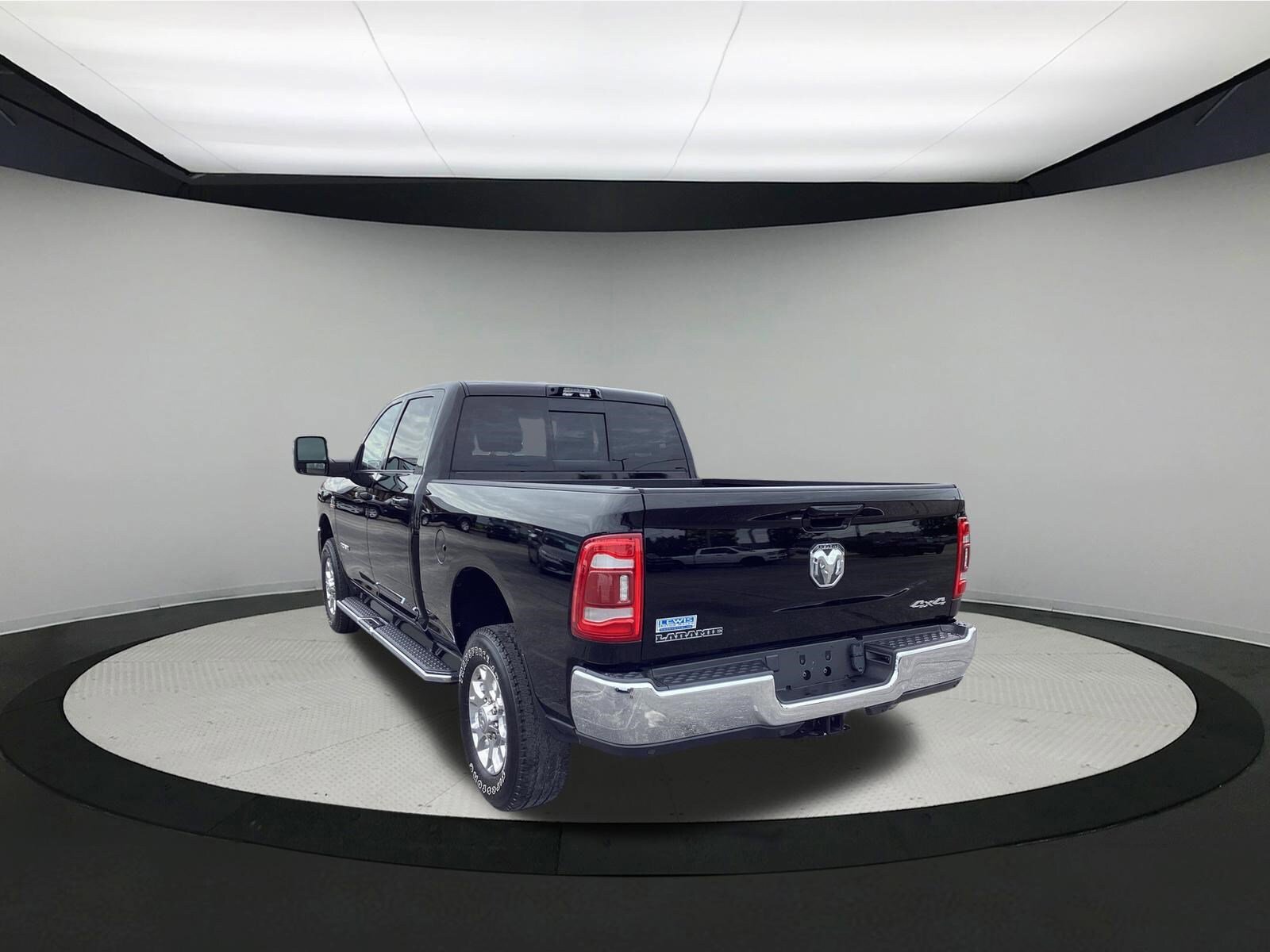 Used 2023 RAM 2500 Laramie AWD/4WD image 6