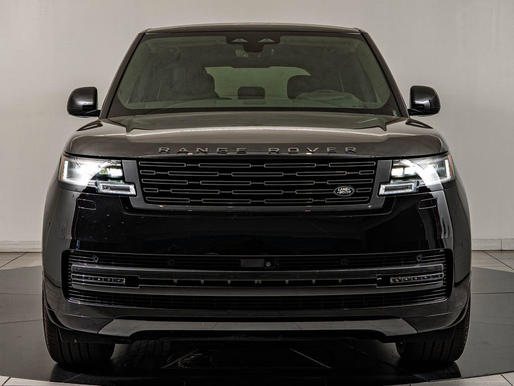 Certified 2025 Land Rover Range Rover Long Wheelbase SE AWD/4WD image 2