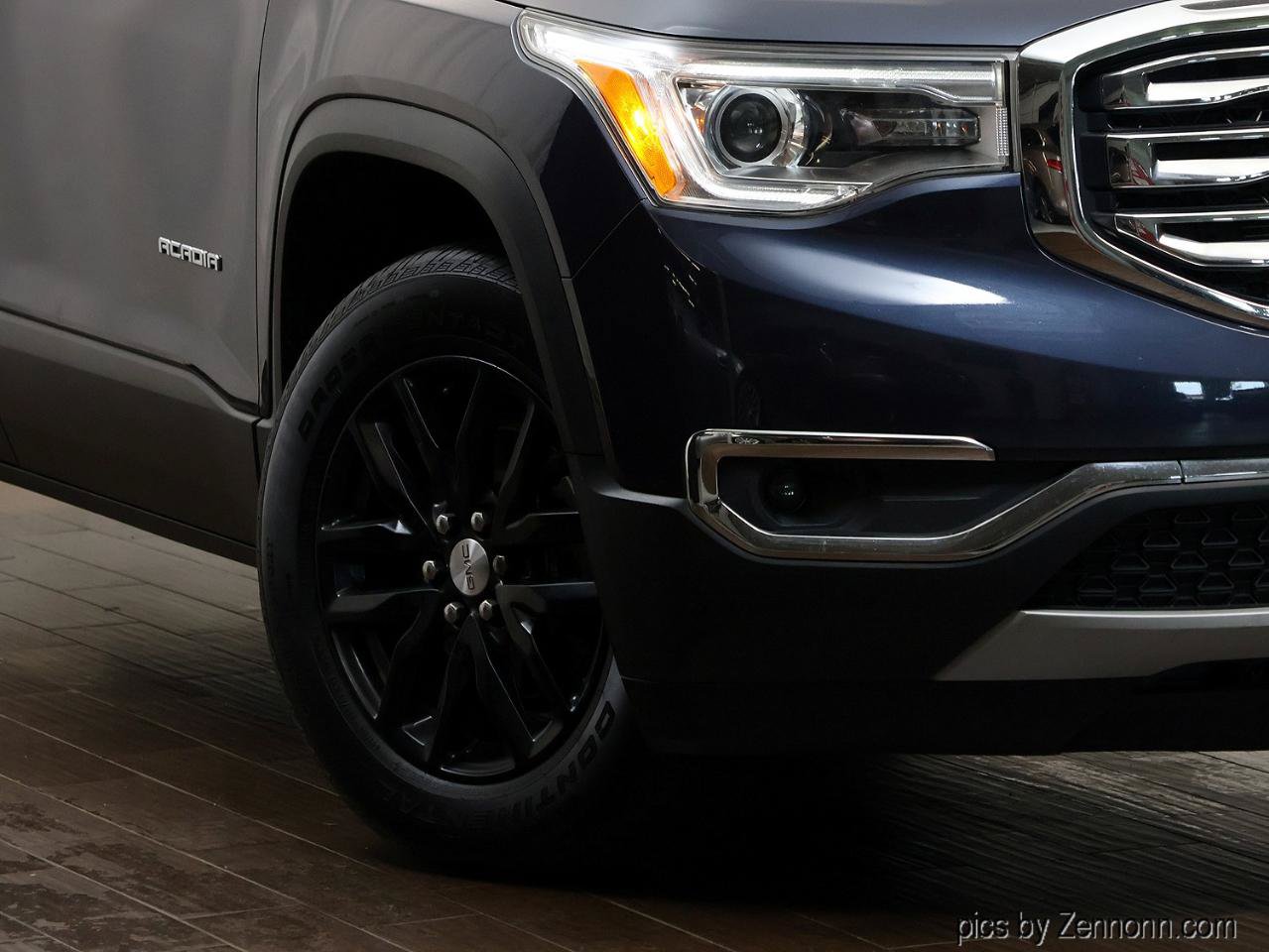Used 2019 GMC Acadia SLT AWD/4WD image 3