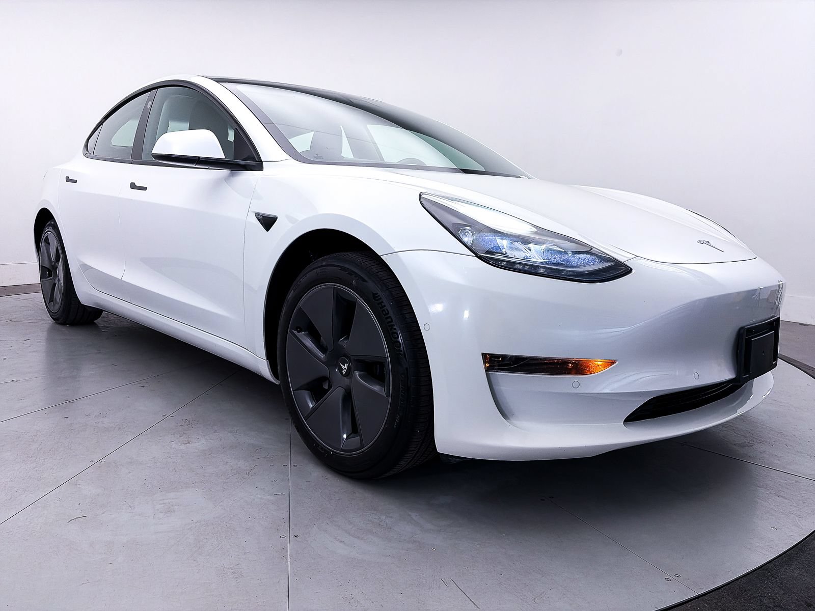 Used 2021 Tesla Model 3 Standard Range Plus RWD image 10