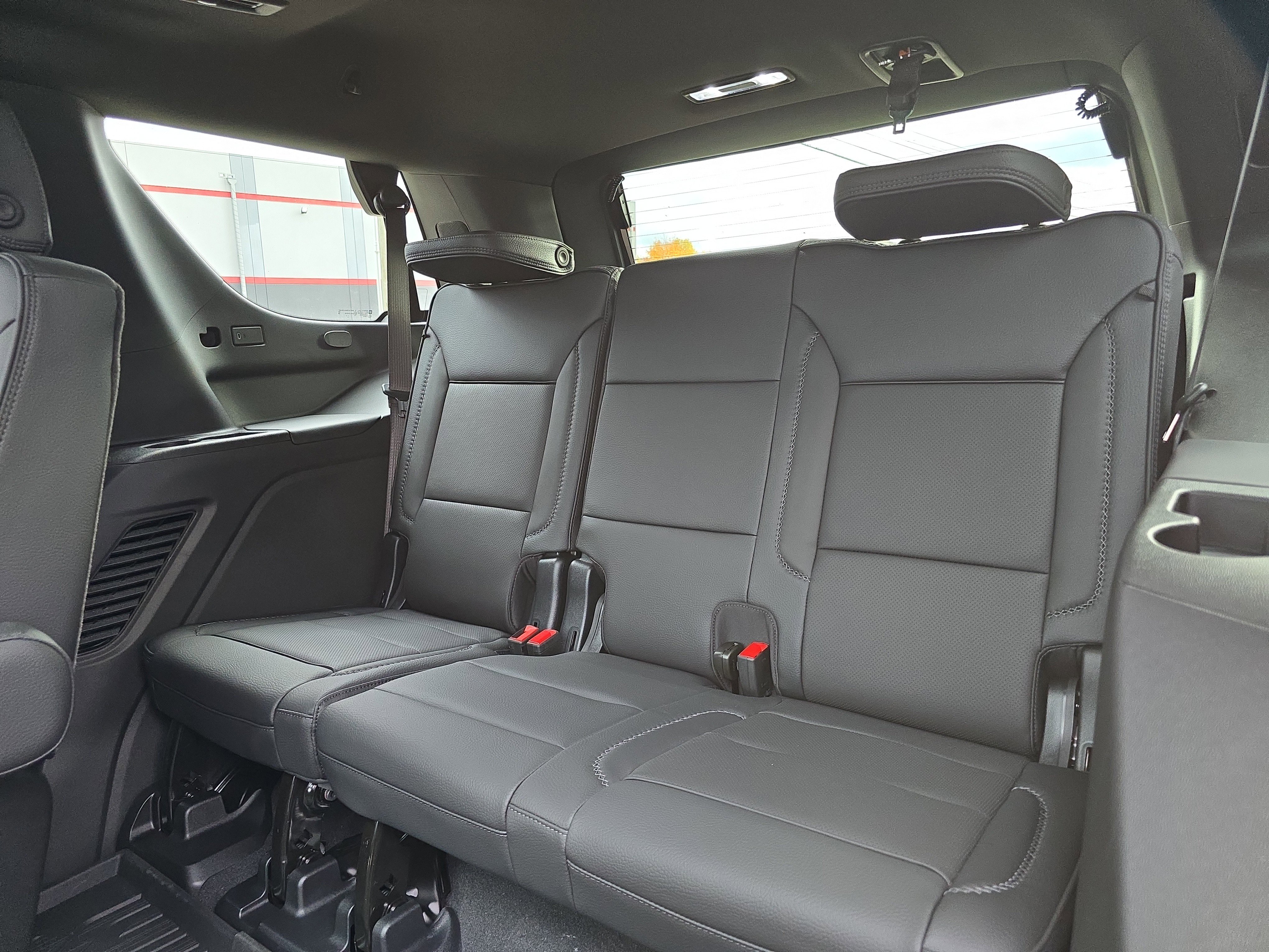 New 2026 GMC Yukon Denali w/ Denali Reserve Package image 16
