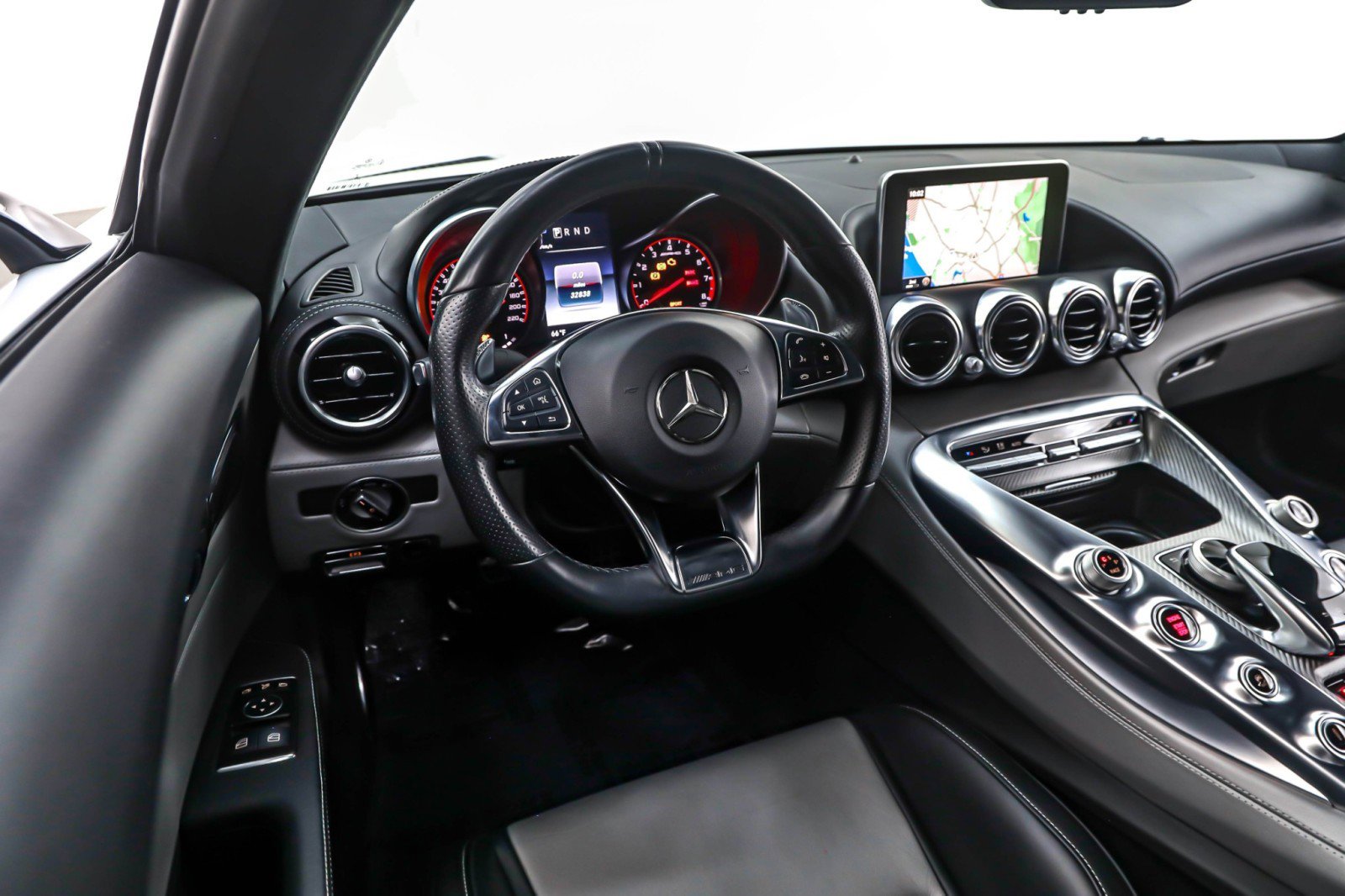 Used 2016 Mercedes-Benz AMG GT S image 4