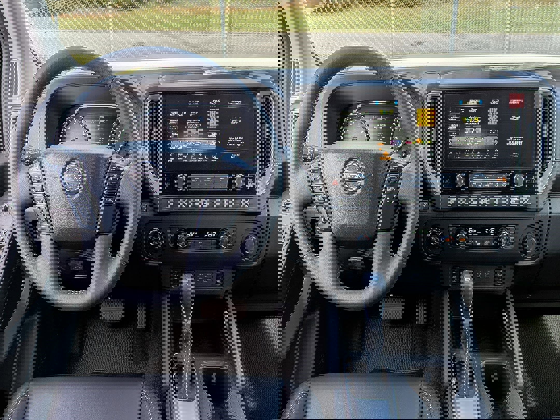 New 2025 Nissan Frontier SL AWD/4WD image 30