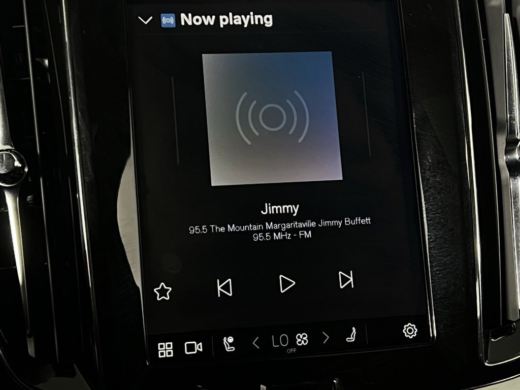 Used 2025 Volvo V60 B5 Cross Country Plus image 19