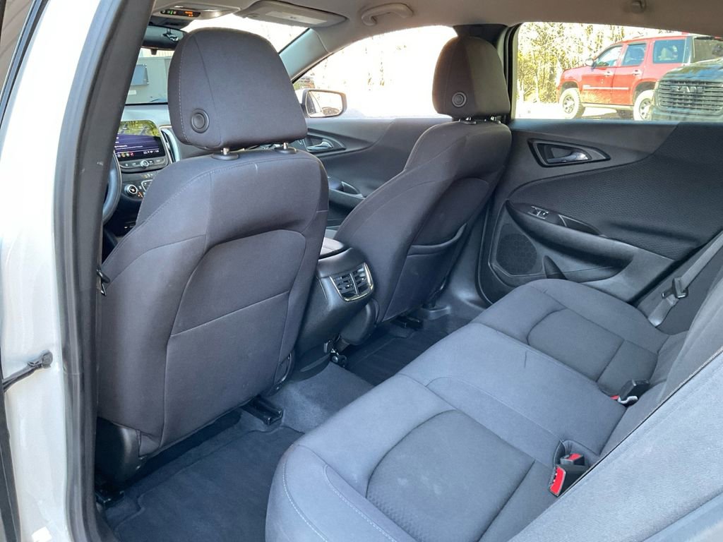 Used 2023 Chevrolet Malibu LT image 30