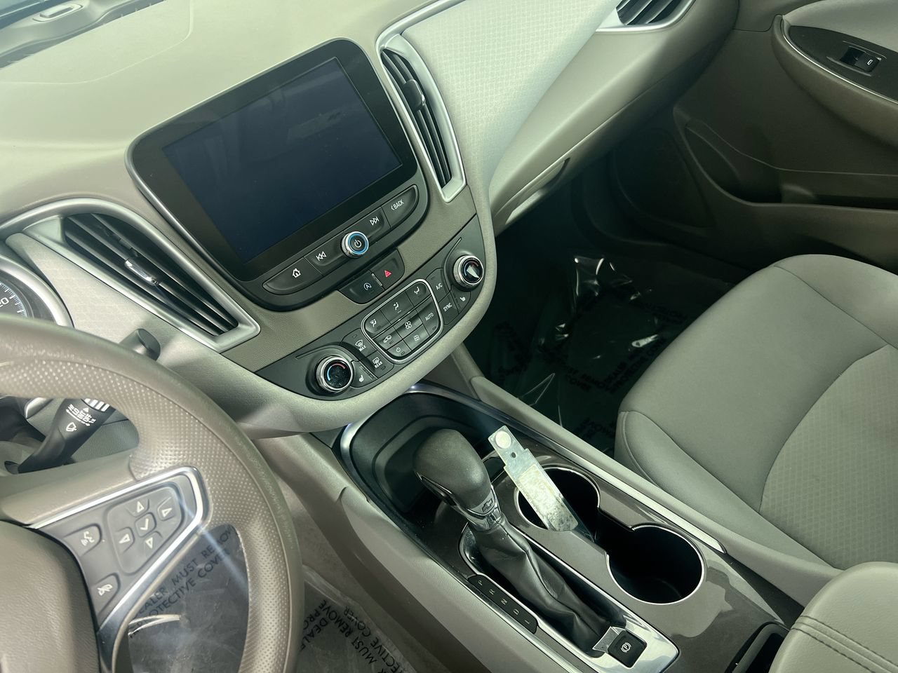 Used 2022 Chevrolet Malibu LT FWD image 19