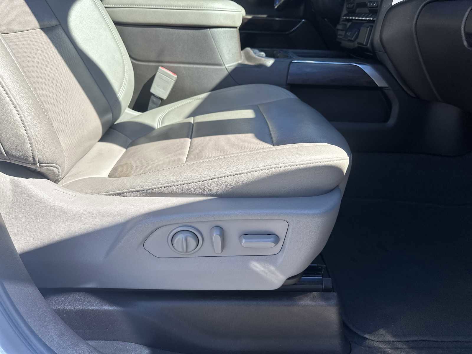 Used 2021 GMC Sierra 1500 SLT w/ SLT Premium Package image 30