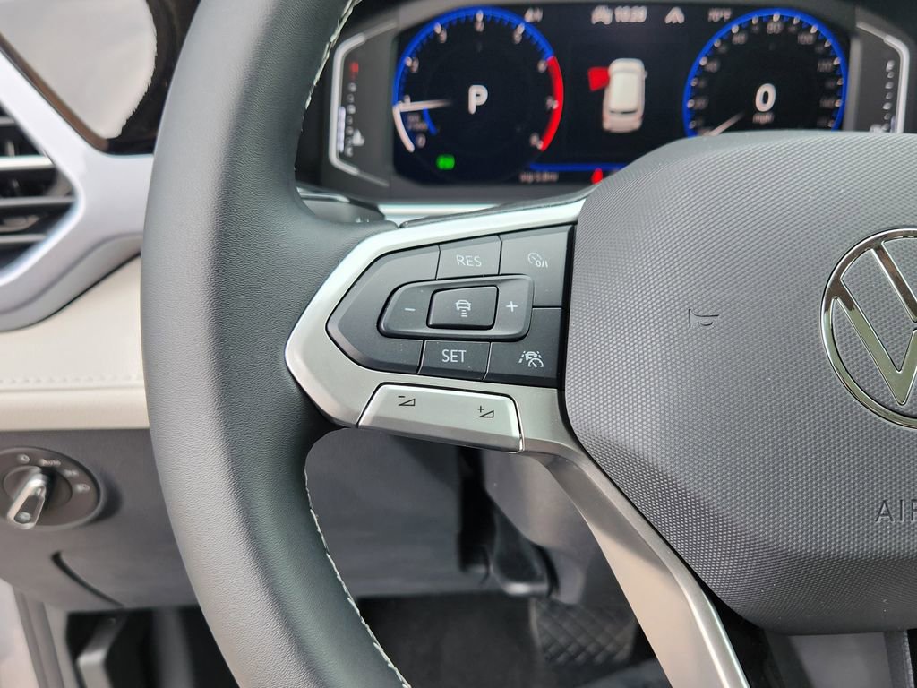 New 2025 Volkswagen Taos SEL image 8