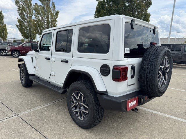 New 2025 Jeep Wrangler Sahara image 5