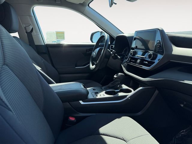 Certified 2024 Toyota Highlander LE image 13