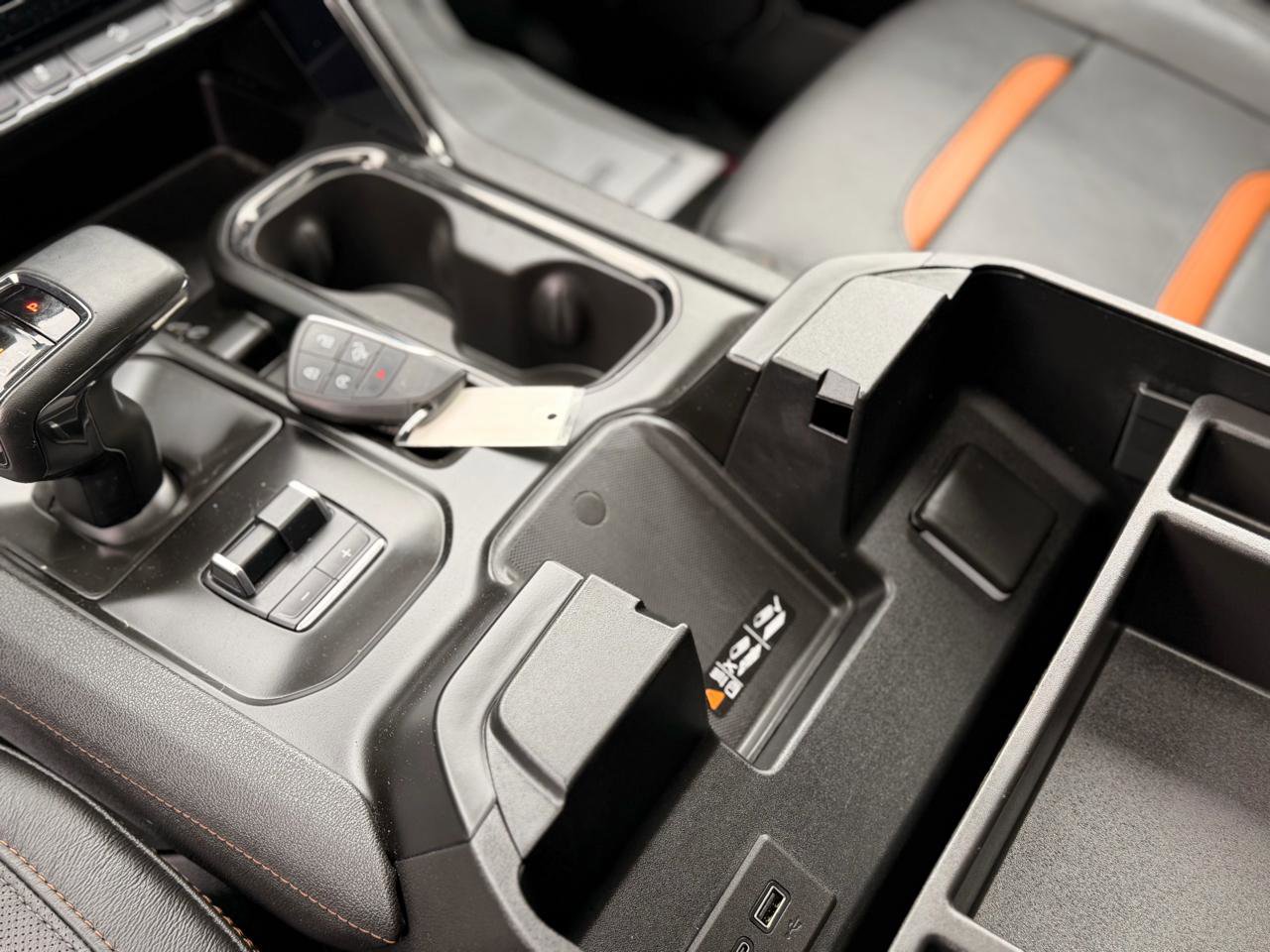 Used 2024 GMC Sierra 1500 AT4 w/ Technology Package AWD/4WD image 23