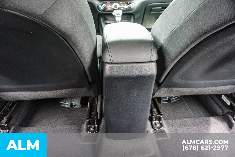 Used 2025 Kia Soul LX w/ LX Technology Package FWD image 31