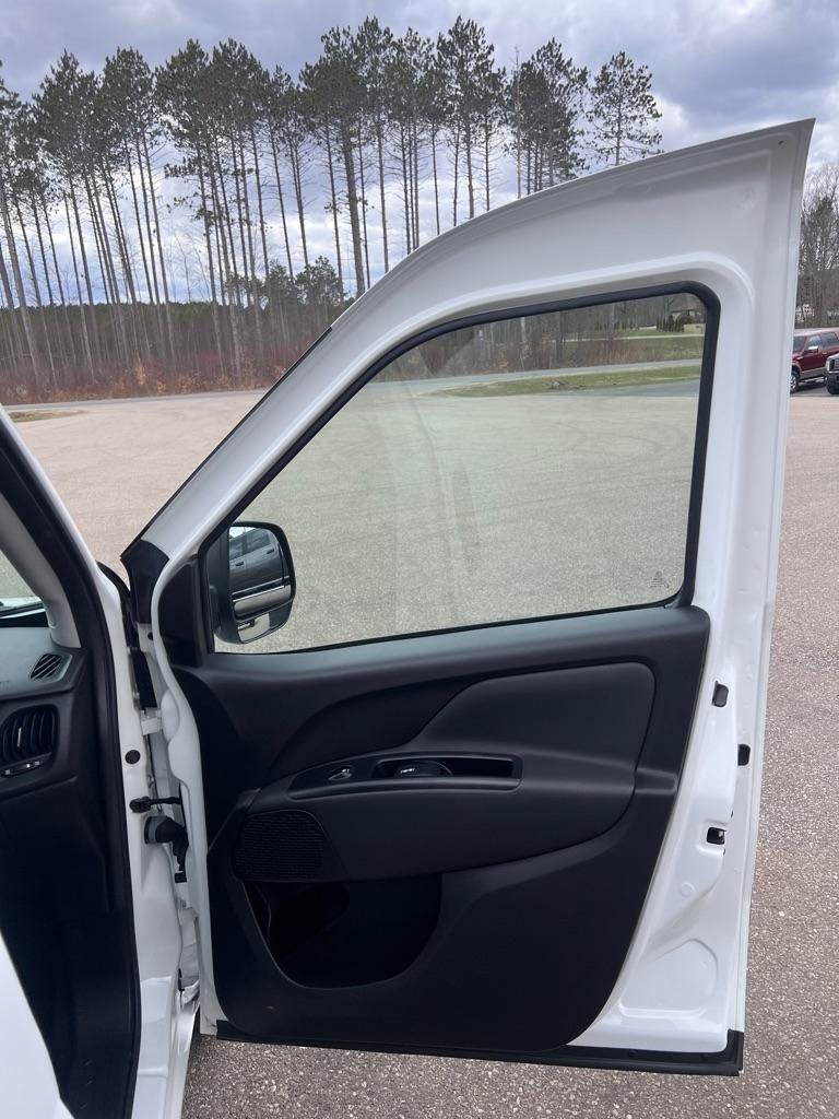 Used 2019 RAM ProMaster City Tradesman SLT FWD image 16