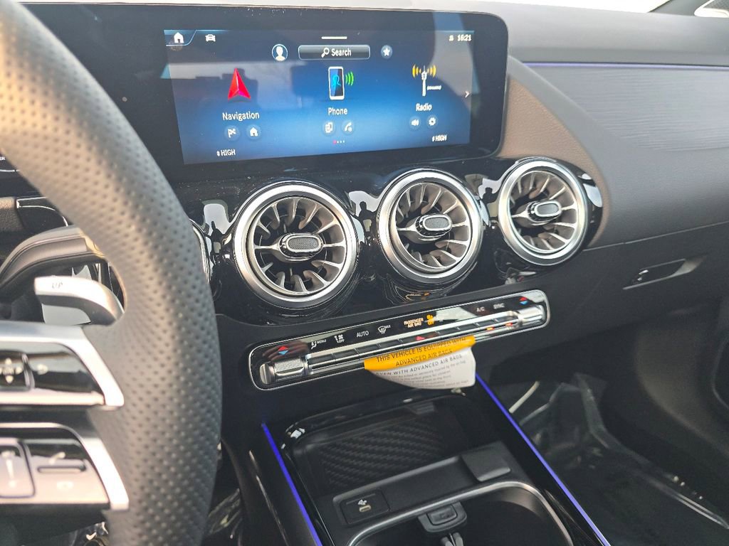 New 2026 Mercedes-Benz GLA 35 AMG 4MATIC image 28