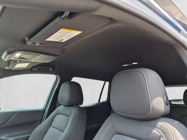 Used 2025 Chevrolet Equinox LT w/ Safety and Technology Package FWD image 16