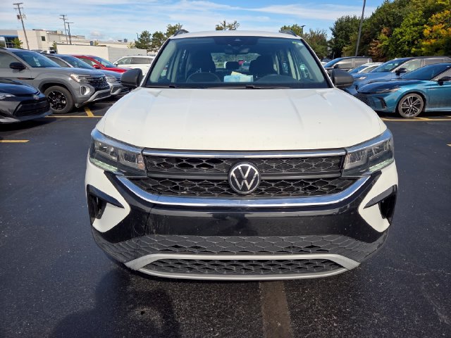 Used 2024 Volkswagen Taos S AWD/4WD image 2