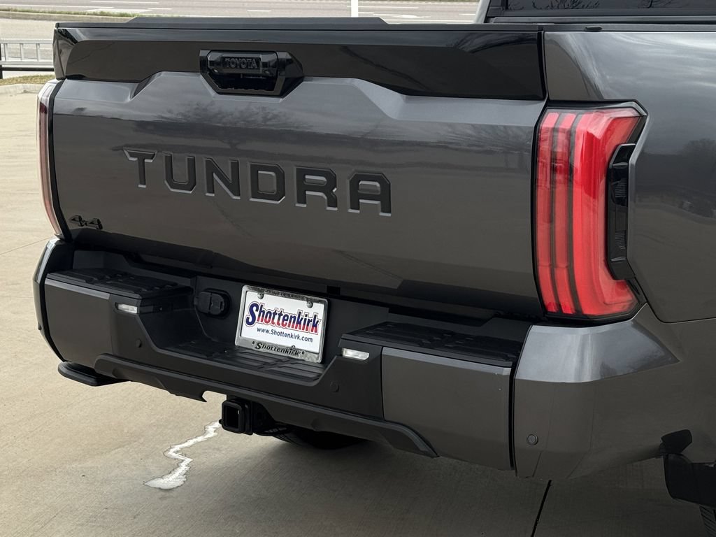 Used 2025 Toyota Tundra Platinum AWD/4WD image 6