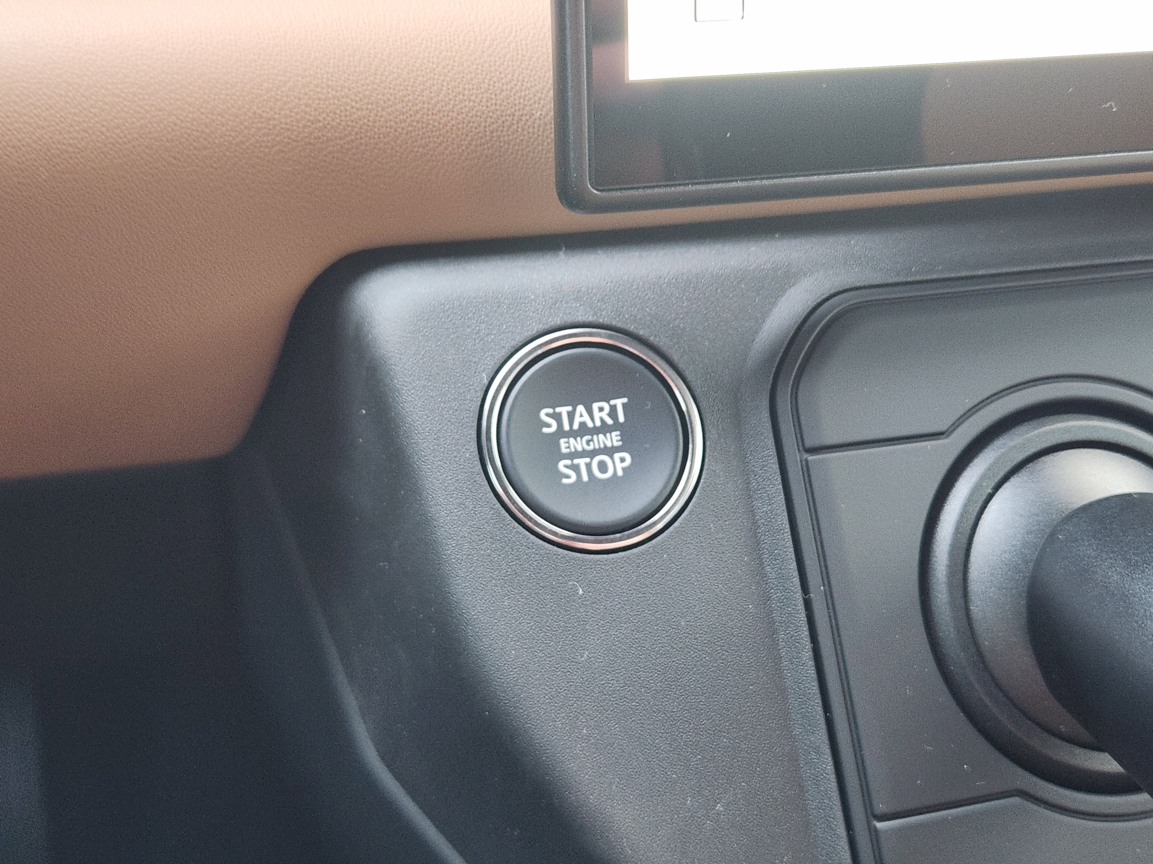 New 2026 Land Rover Defender 110 X-Dynamic SE image 21