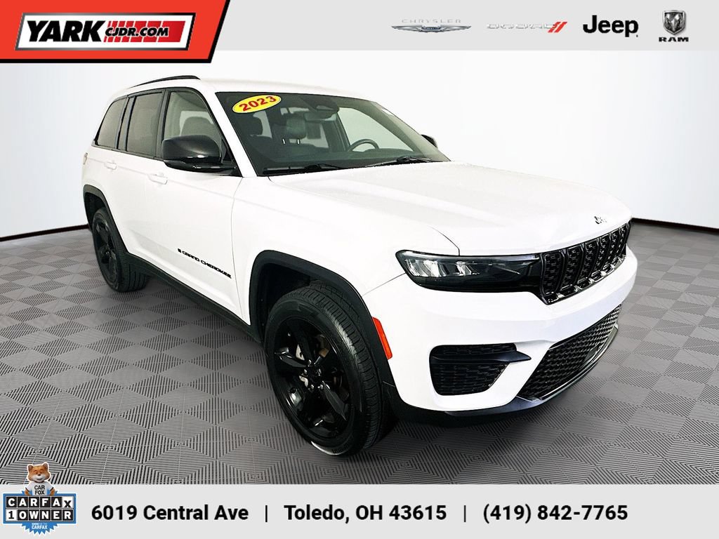 Used 2023 Jeep Grand Cherokee Altitude