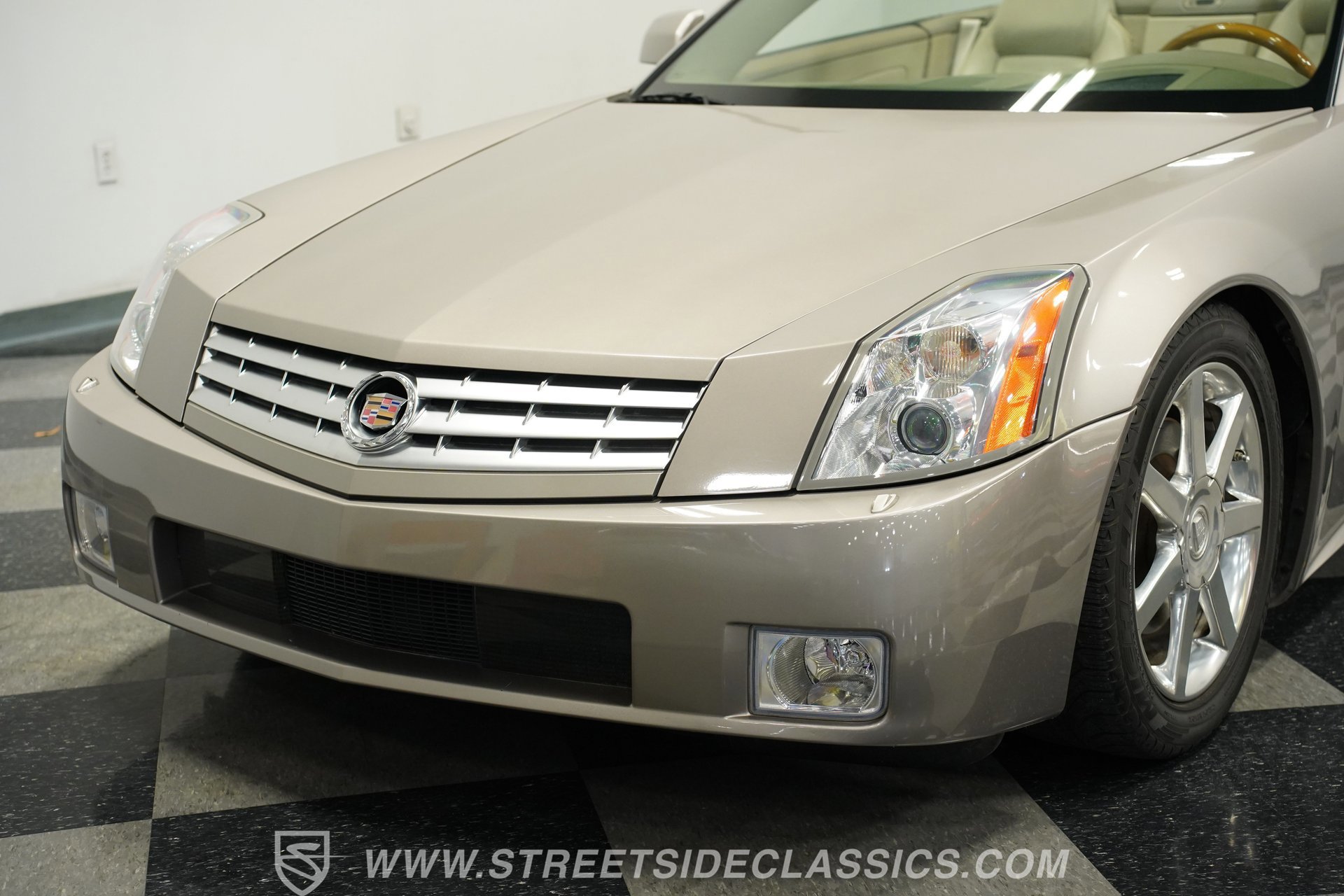 Used 2004 Cadillac XLR image 18