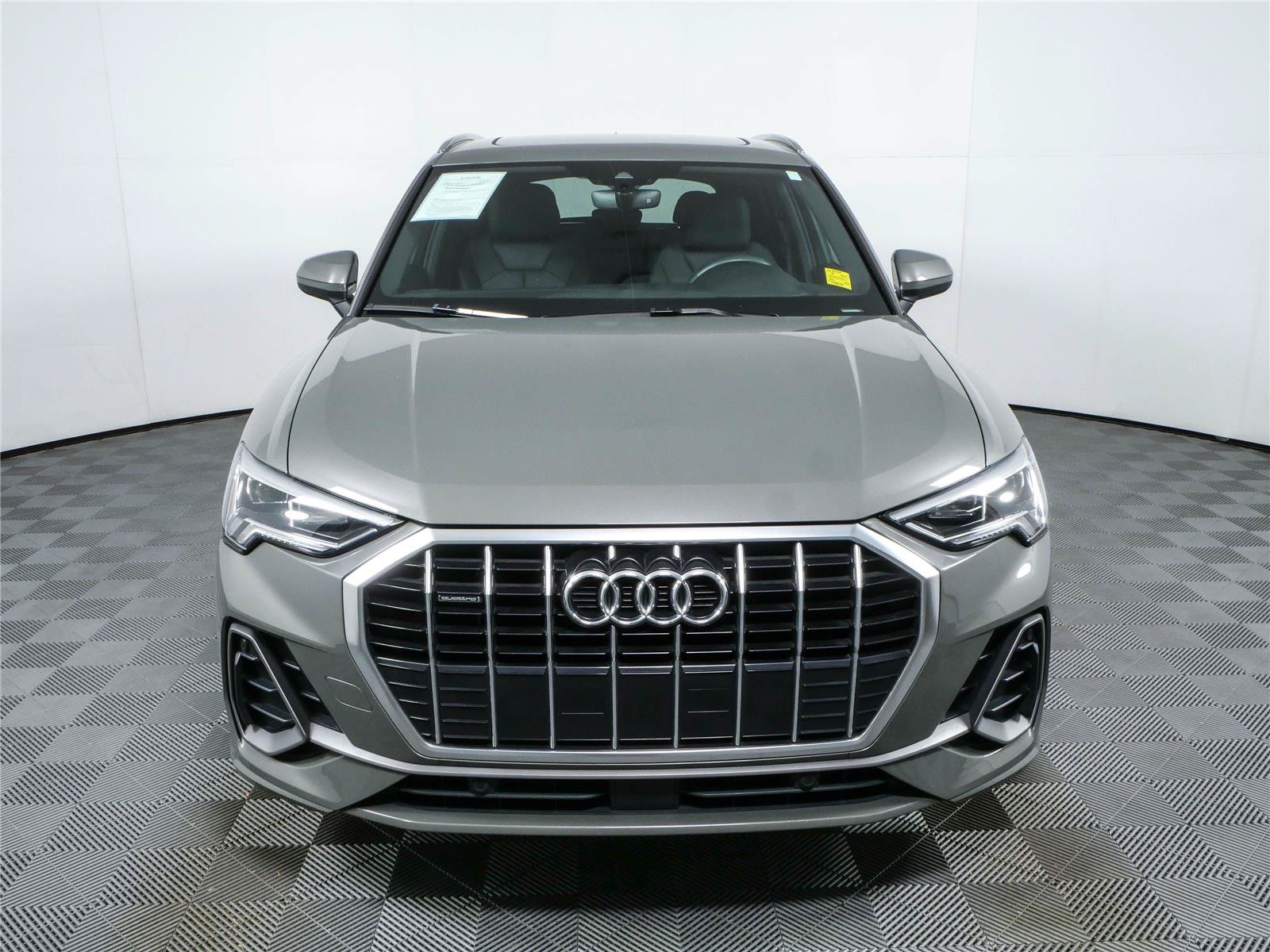 Used 2019 Audi Q3 2.0T Premium Plus w/ Premium Plus Package AWD/4WD image 27