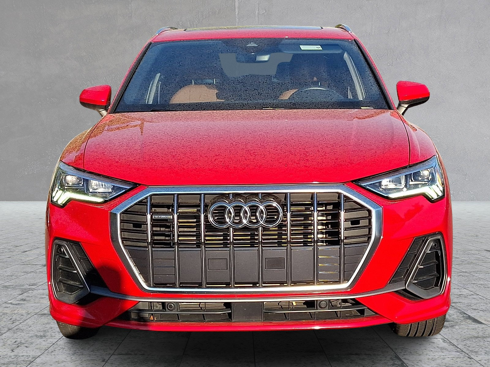 Used 2025 Audi Q3 2.0T Premium AWD/4WD image 2