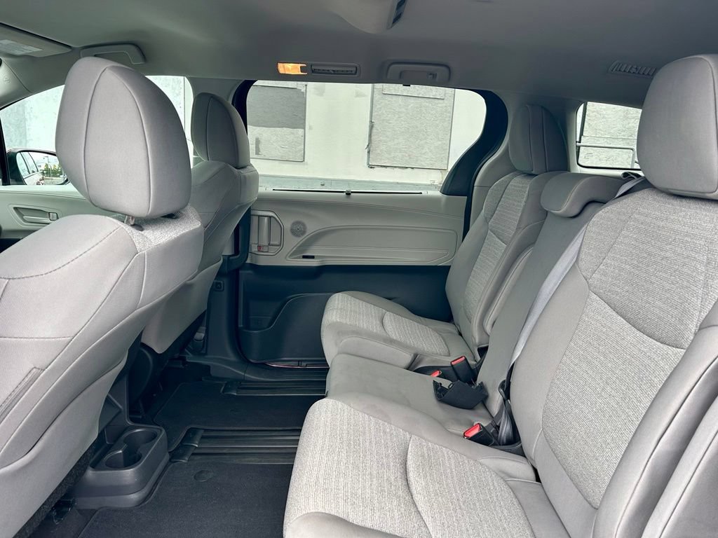 Certified 2024 Toyota Sienna LE AWD/4WD image 12