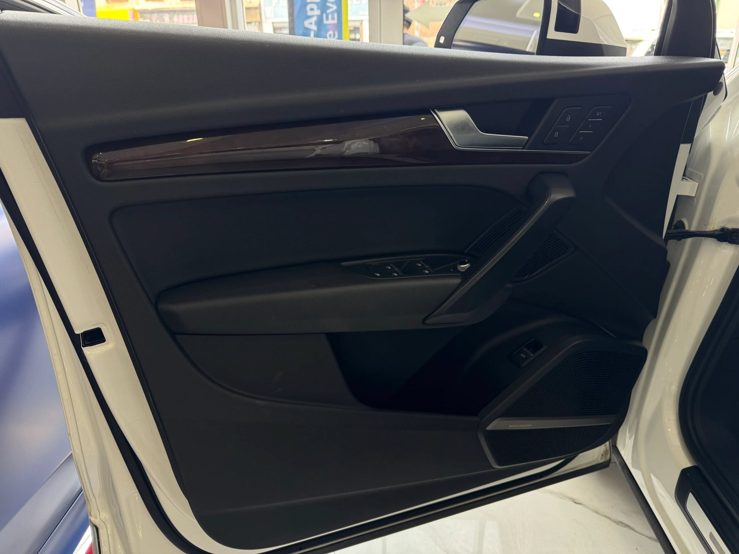 Used 2018 Audi Q5 2.0T Premium Plus w/ Premium Plus Package AWD/4WD image 12