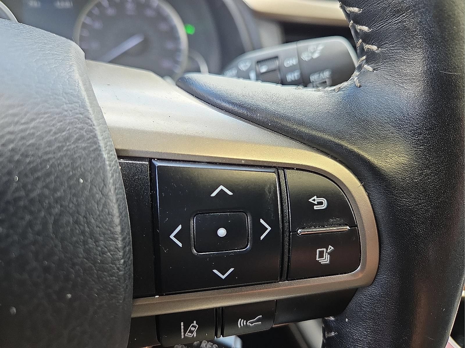 Used 2019 Lexus RX 350L FWD image 23