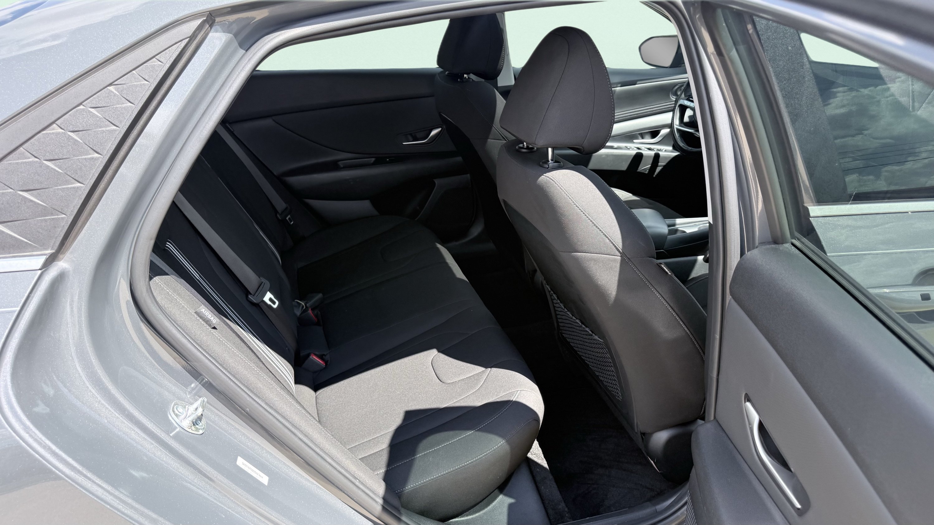 Used 2025 Hyundai Elantra SEL FWD image 30