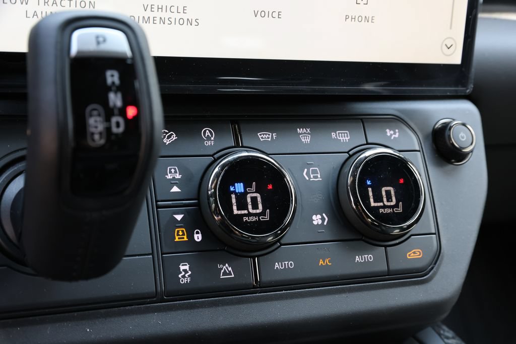 New 2026 Land Rover Defender 110 OCTA AWD/4WD image 27