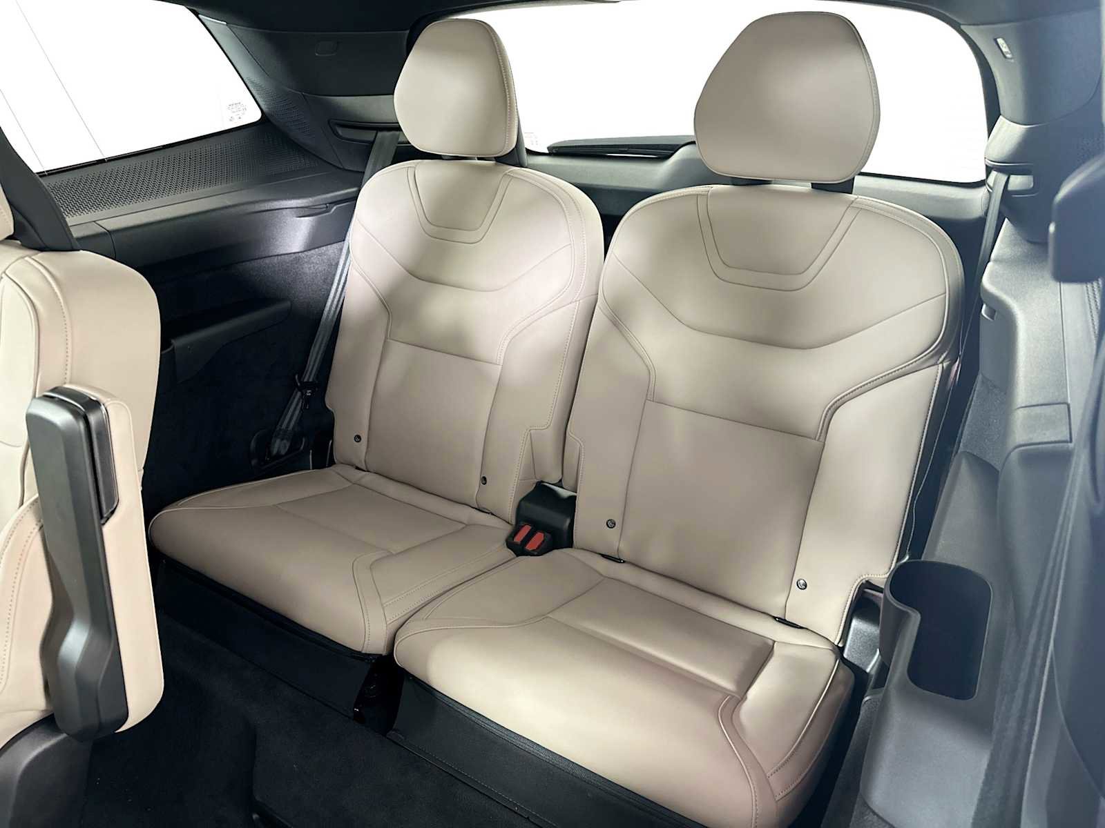 New 2025 Volvo EX90 Ultra image 23