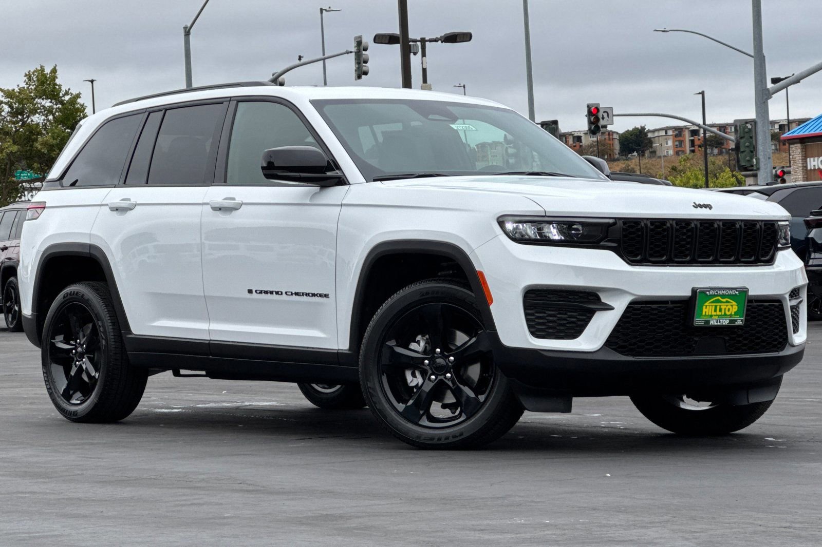 New 2025 Jeep Grand Cherokee Laredo video 2